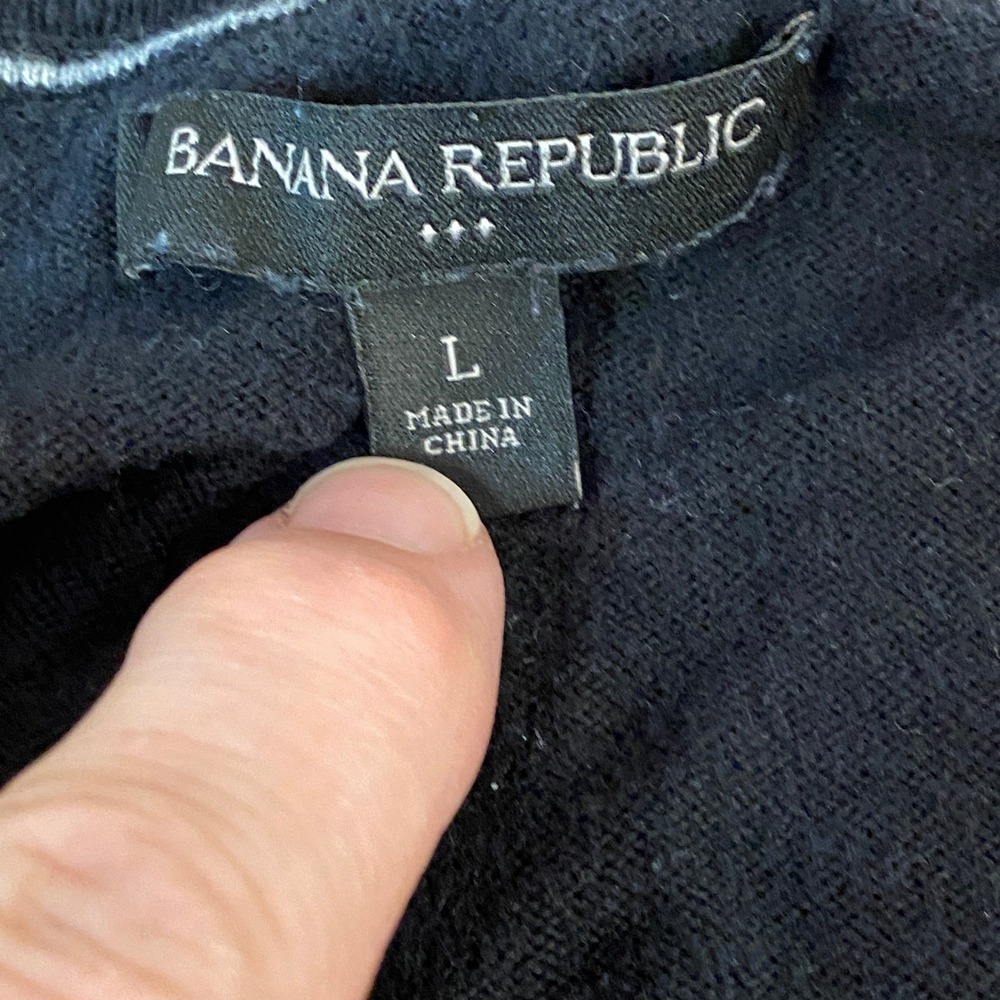 Banana Republic V-Neck Sweater Mens Large Soft Knit Pullover Classic Black - Picture 3 of 8